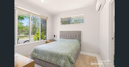 Prime Jimboomba Location - Modern Family Home - Photo 3