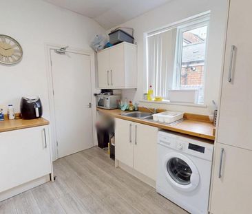 1 bedroom coach house to rent - Photo 4