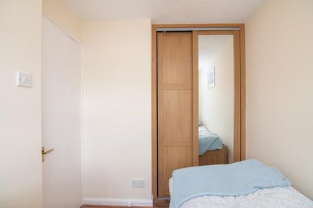 2 bedroom terraced house to rent - Photo 5