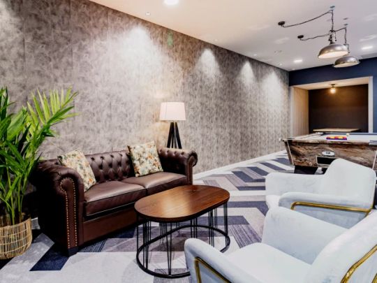 Silver Studio - Photo 1