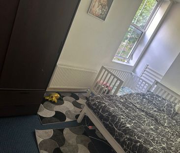 3 Bed Flat, Ash Villa, LU1 - Photo 3