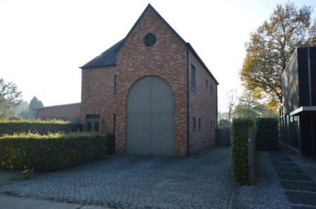 Prachtig vrijstaand huis - 4 à 5 slpk.& bew. opp. van 281m². - Foto 2