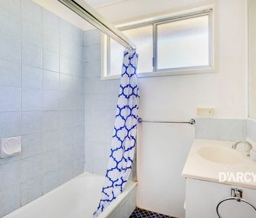 Three Bedroom Family Home - Photo 6