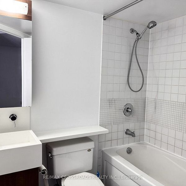 For Lease - 11 Brunel Court Unit# 1815, Toronto, Ontario - Photo 1