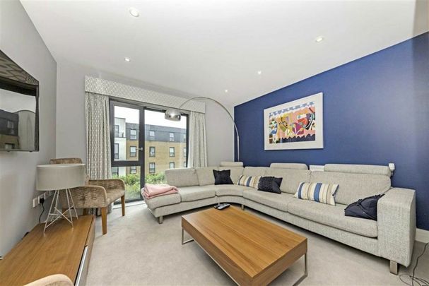 Fallow Place, Teddington, TW11 - Photo 1