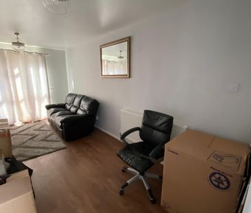 3 bedroom house on Marlcroft, Coventry, CV3 3FS - Photo 1