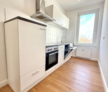 ERSTBEZUG 2-R-Wohnung - Küche, WG-geeignet, sofort beziehbar - Foto 2