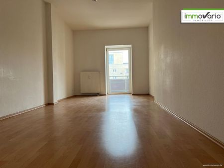 Mitten in der City! 2-Raum-Wohnung in bester Innenstadtlage mit Balkon, Tageslichtbad und Wanne. - Foto 2