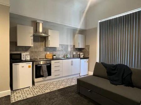 Studio to rent - Photo 4