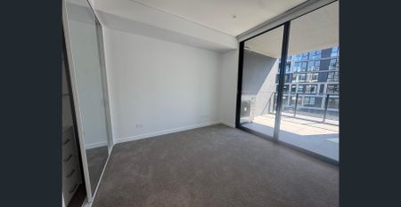 Brand New Two Bedroom Apartment, Walk to Showground Metro and Village - Photo 2