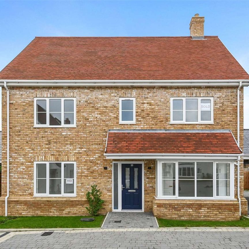 An impressive brand newly built four bedroom 'eco' family home - Photo 1