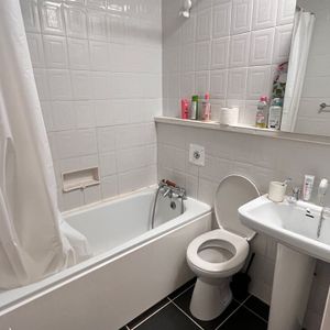 Studio Flat, Cullum Welch House, EC1Y - Photo 3