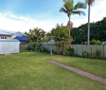 100 Dunellan Street, Greenslopes. - Photo 6