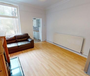 4 bedroom terraced house to rent - Photo 4