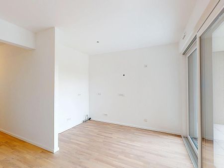 Großzügige 3-Zimmer-Wohnung mit zwei Bädern und sonnigem Balkon (mietpreisgedämpftes wohnen) - Photo 5