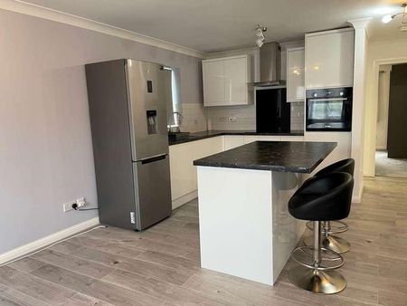 Varsity Drive, Twickenham, TW1 - Photo 3