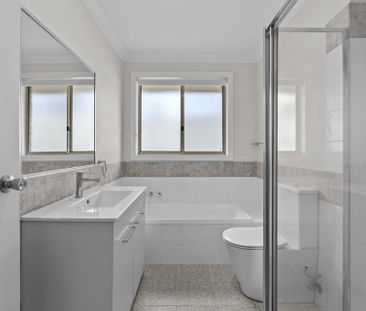 Spacious 4-Bedroom Family Home in Quiet Location - Photo 5