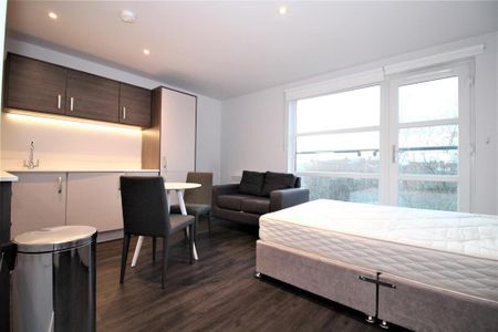 Studio to rent - Photo 5