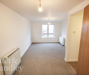 2 bedroom apartment to rent - Photo 3