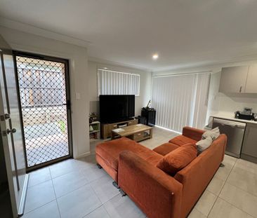 2 BEDROOM DUPLEX - Photo 3