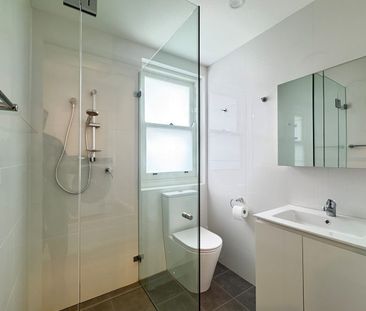 Renovated Furnished Studio - Photo 3