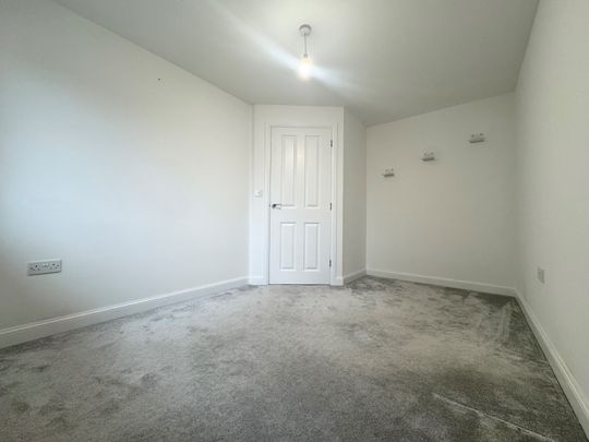 Walnut Garth, Beverley - Photo 1