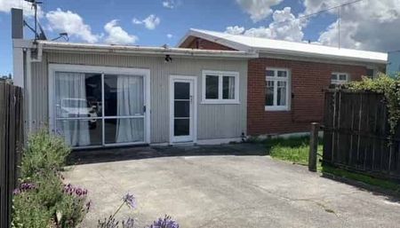 Charming Living in Maunu - Photo 3