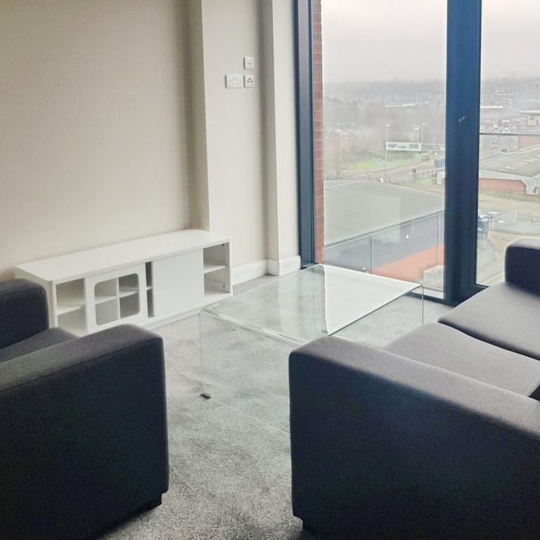 2 bedroom flat to rent - Photo 1