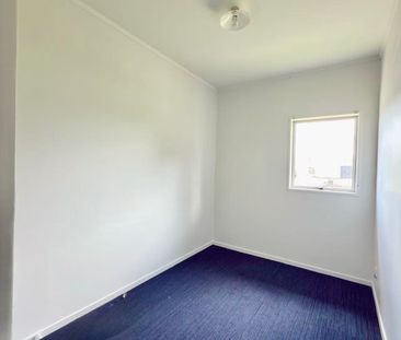Spacious 7-Bedroom Family Home - Room for Everyone! - Photo 5