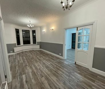 6 Bed End Terrace, Browning Road, E12 - Photo 1