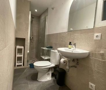 Carrer de la Mare de Déu dels Desemparats, Barcelona, Catalonia 08012 - Photo 4