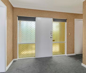 Freshly Painted 3 x 1 Family home. Your new Christmas Home - Photo 1