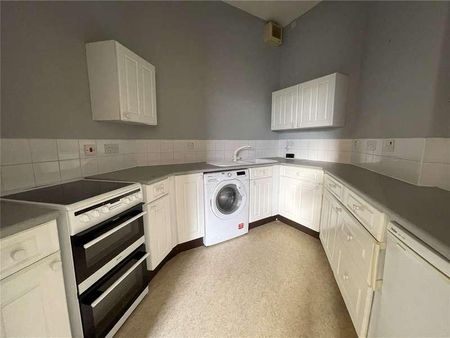 Castle Square, Caernarfon, LL55 - Photo 4