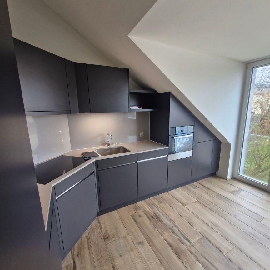 Aussergewöhnliche 3.5-Zimmer-Dachwohnung mit Eigentumsstandart Ausbau - Photo 1