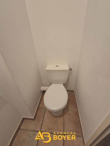 Location Maison 5 pièces 125m² LA BOUILLADISSE 13720 - Photo 2