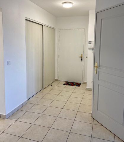 : Appartement 80.72 m² à Saint-Étienne - Photo 4