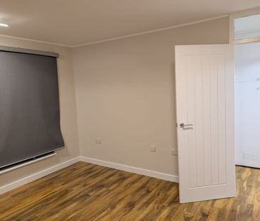 2 Bed Flat, Park Lane, HA9 - Photo 3