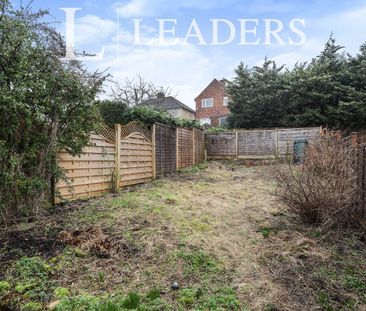 3 bedroom terraced to rent Cotterells - Photo 2