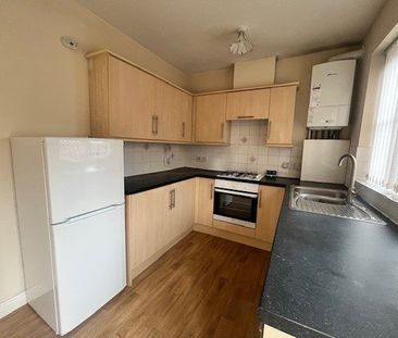 3 bedroom terraced house to rent - Photo 4