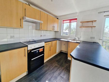 2 bedroom flat to rent - Photo 3