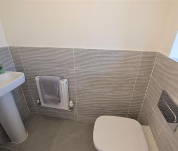 3 Bedroom Semi Detached To Let - Photo 5
