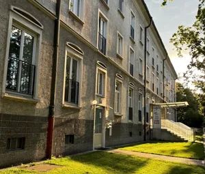100 m² - großzügige 3 Zimmerwohnung - Weinbergblick und Blick in den Stiftsgarten - Foto 2
