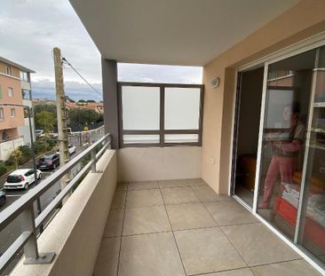 Location Appartement 2 pièces 43m² PUGET SUR ARGENS 83480 - Photo 4