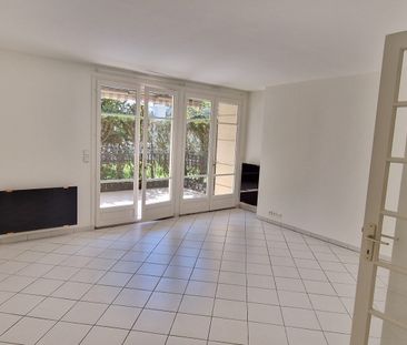 Location Appartement 2 pièces 43m² ST MAUR DES FOSSES 94100 - Photo 3