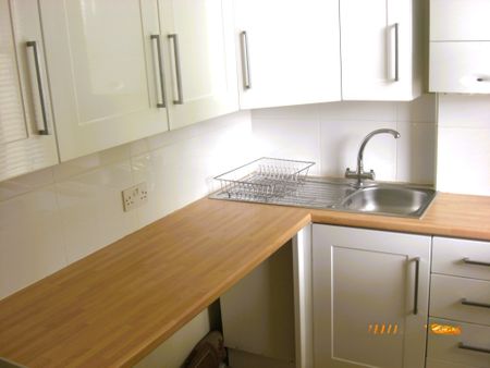 Huddersfield Road - Photo 3