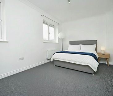 4 bedroom townhouse to rent - Photo 3