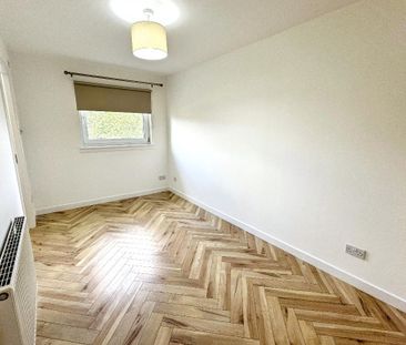 2 Bed, Flat - Photo 2