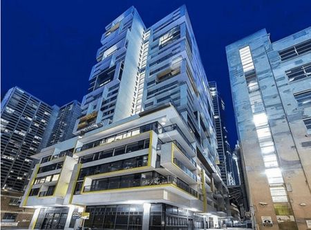 Stylish Inner-City Apartment with Resort-Style Facilities - Photo 2