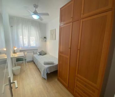 Calle de Sierra Carbonera, Madrid, Community of Madrid 28053 - Photo 5