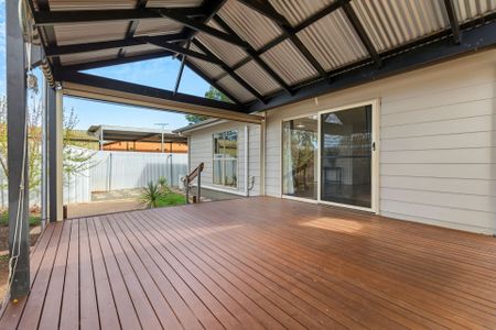 Your Family's Next Home — Space, Comfort & a Park on Your Doorstep - Photo 2